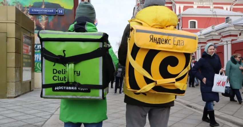 Следом за запретом таксовать мигрантам в Питере запретили работать и курьерами