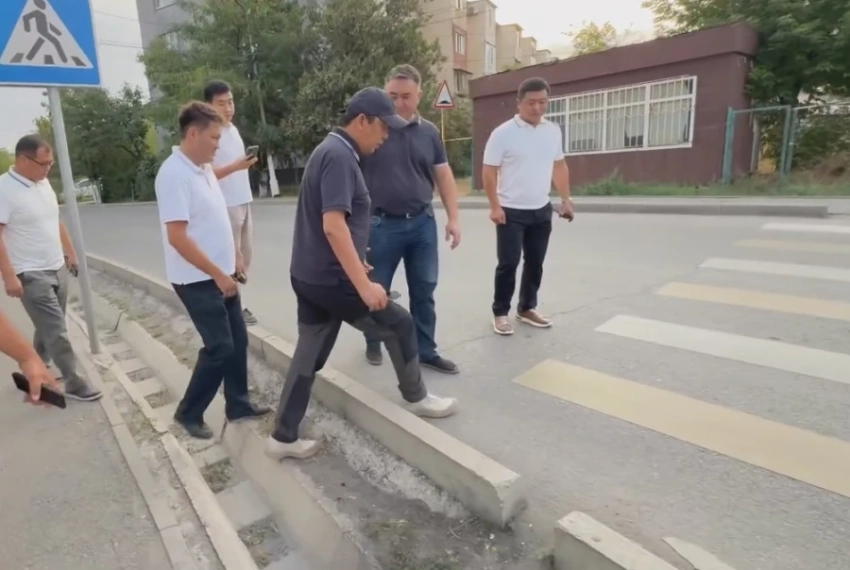 «Какой гений это сделал?!» Мэр Бишкека в шоке от пешеходного перехода