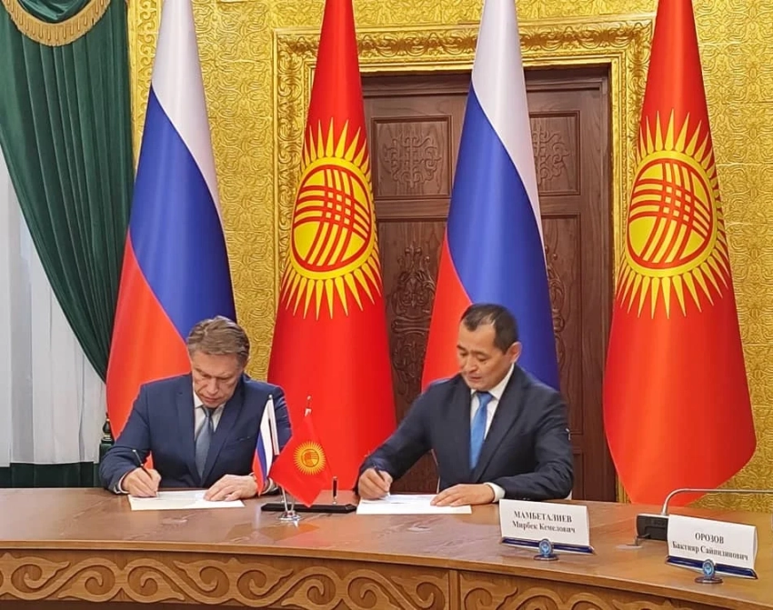 Главы Минздрава КР и РФ подписали документ, предусматривающий помощь Кыргызстану в сфере здравоохранения