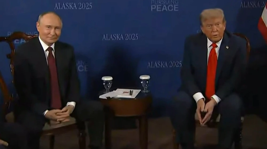 На Аляске начались переговоры Трампа и Путина в формате «три на три»