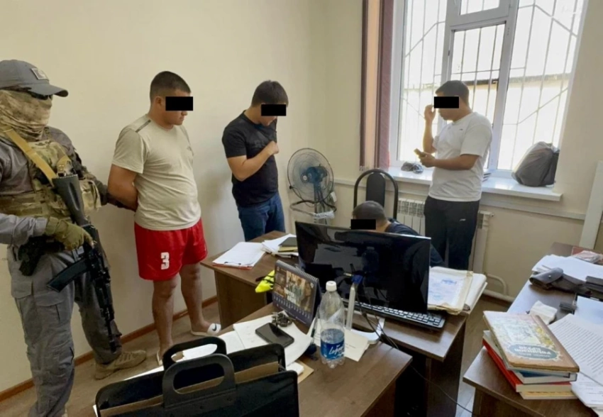 Милиционеры запросили 1 млн сомов, чтобы закрыть дело об изнасиловании несовершеннолетней