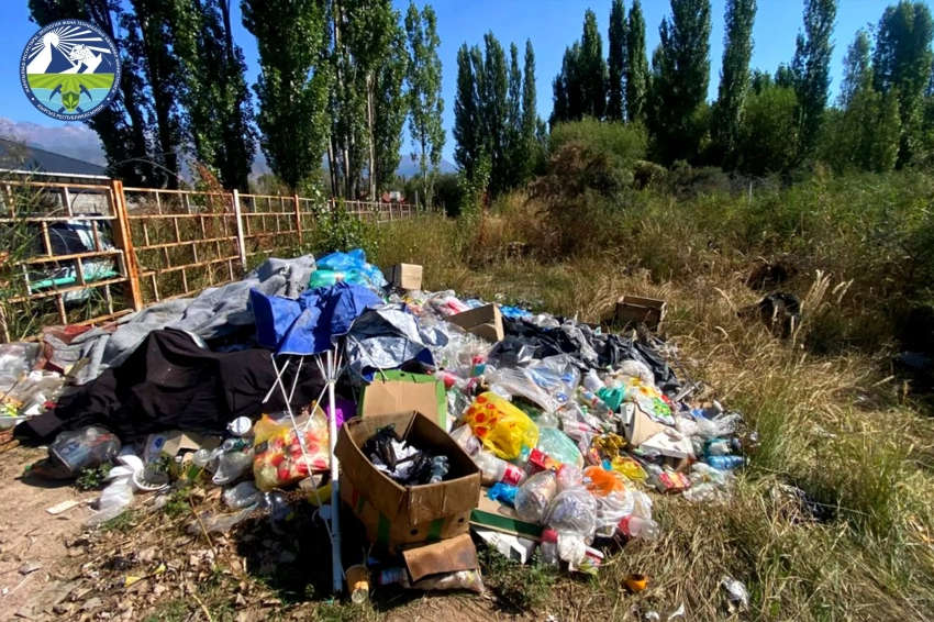 Борьба с замусориванием побережья Иссык-Куля: Специальные мобильные группы за два дня выявили 14 замусоренных участков