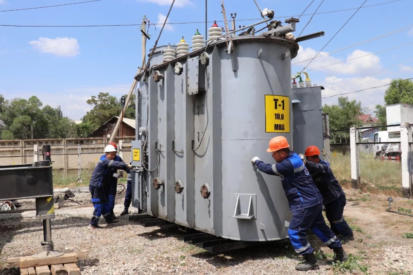 «Национальная электрическая сеть Кыргызстана» заменяет силовые трансформаторы на 10 подстанциях по всей стране