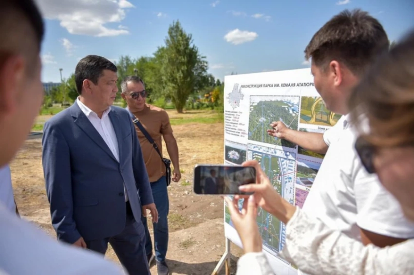 В парке Ататюрка построят сцену и тротуары, игровые и спортивные площадки