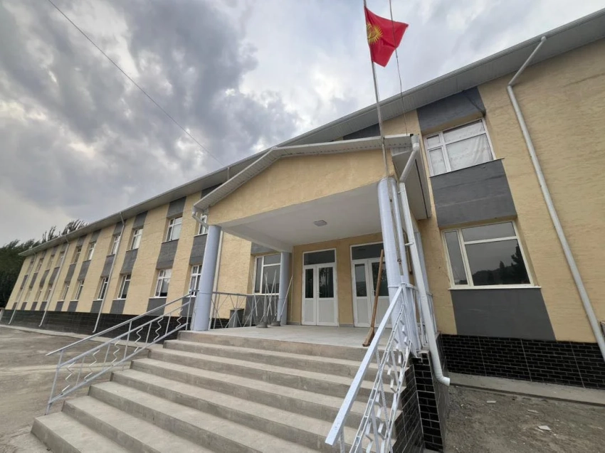 В селе Эркин-Тоо завершен капитальный ремонт школы