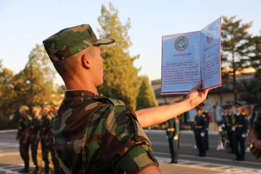 Ташиев поздравил первых курсантов Академии ГКНБ