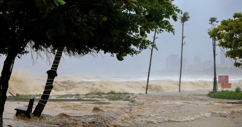 Во Вьетнаме от тайфуна «Каджики» погибли семь человек, столица затоплена