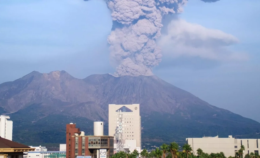 В Японии произошло извержение вулкана Синмоэ