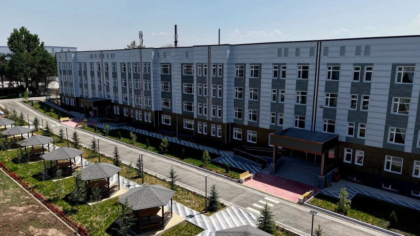 В Оше открылась обновленная школа-интернат имени Валентины Терешковой