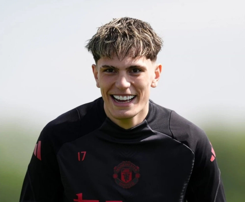 "Манчестер Юнайтед" согласовал трансфер Гарначо в "Челси" за £40 млн