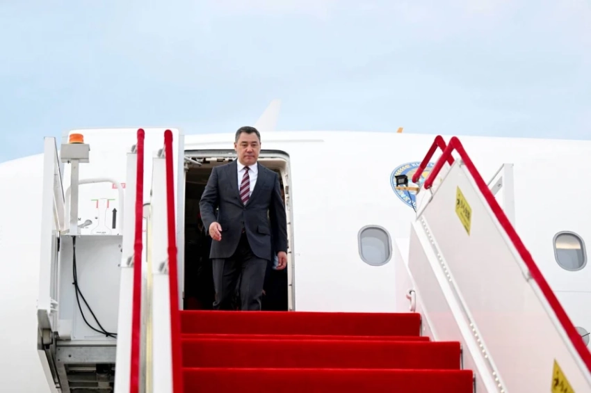 Президент Кыргызстана прибыл в КНР на саммит ШОС