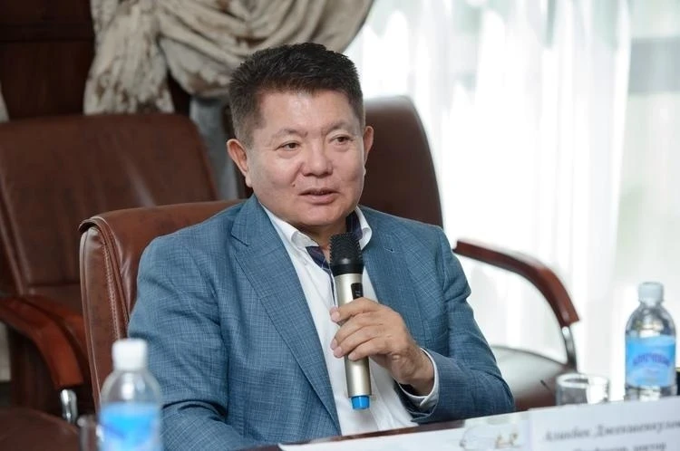 "ШОС и Кыргызстан: новые горизонты". Интервью с Аликбеком Джекшенкуловым