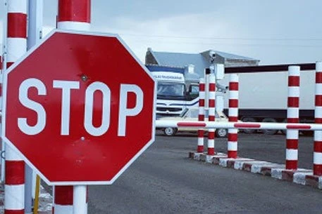 В Кыргызстан не дали ввезти из Казахстана 48 тонн шрота подсолнечного