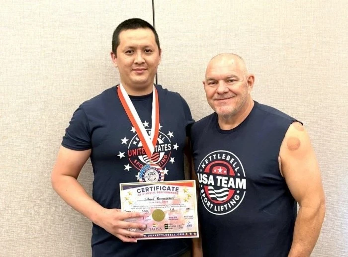 Ислам Нарынбеков стал чемпионом США по гиревому спорту