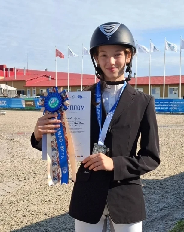 Кыргызстанка Луиза Галимова победила на Кубке губернатора Югры по конкуру