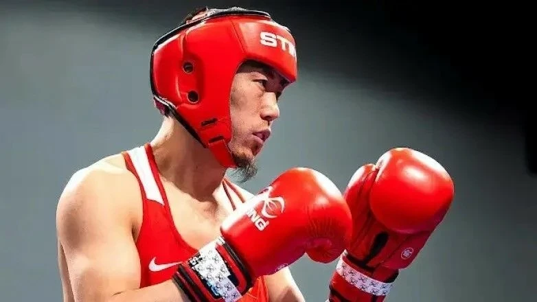 Мунарбек Сейитбек уулу выбыл из чемпионата мира по боксу