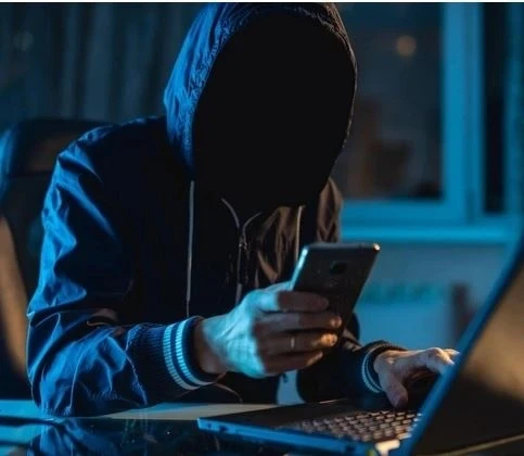 В КР возвращены граждане, задержанные в Лагосе за кибермошенничество