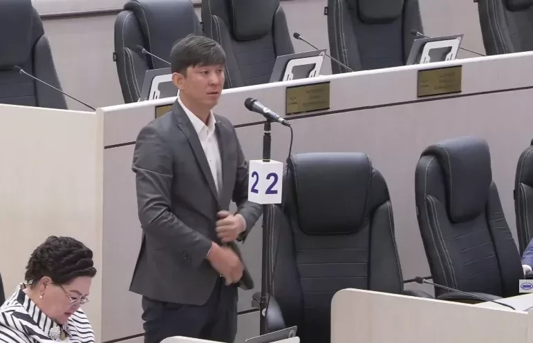 В парламенте спикер ЖК и депутат Кокулов устроили словесную перепалку
