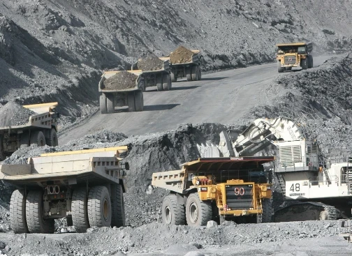 «Кыргызская нефтяная компания» стала основным поставщиком ГСМ для «Кумтор Голд Компани»