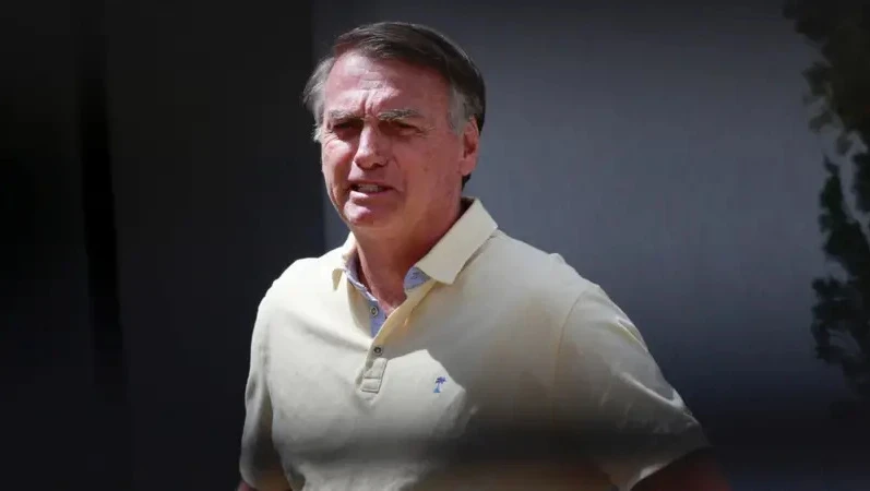 Экс-президента Бразилии Жаира Болсонару приговорили к 27 годам тюрьмы