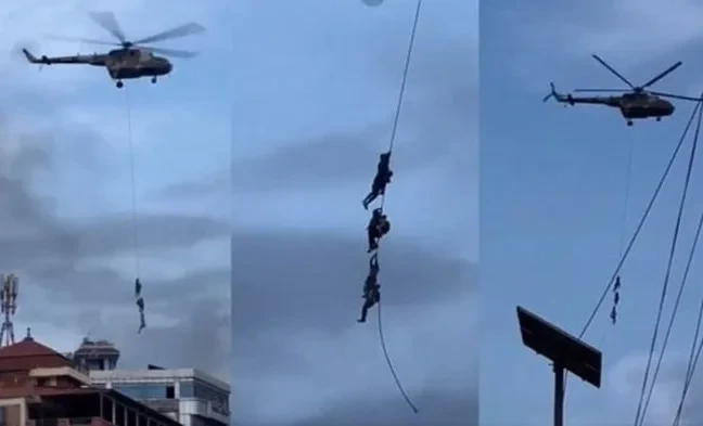 Министров эвакуировали на вертолетах в Непале
