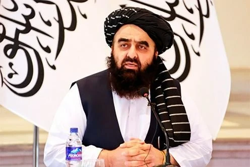 Глава МИД Афганистана призвал Ташкент и Душанбе вернуть угнанные в 2021 году вертолеты