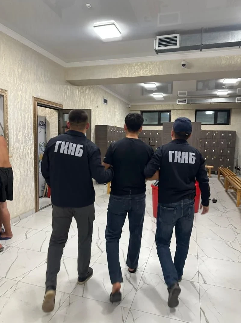 В Узгенском районе задержали следователя, вымогавшего взятку в 150 тыс. сомов