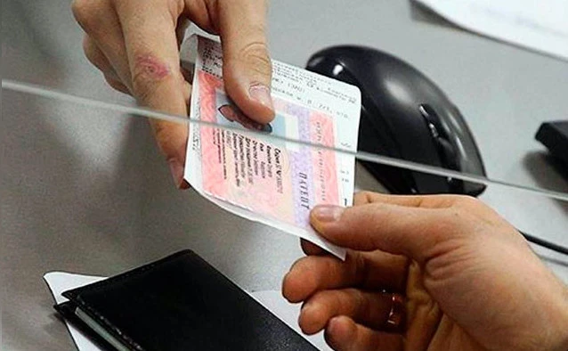 Путин предложил подумать над отменой патентной системы для мигрантов