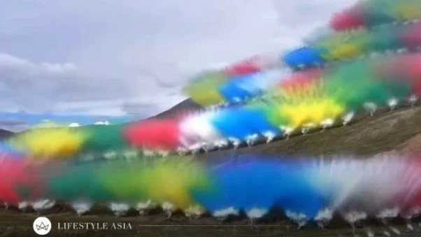 Шоу дыма в Гималаях подверглось критике