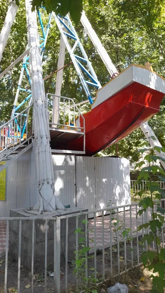 Падение с аттракциона в Оше. Погибшей было 15 лет