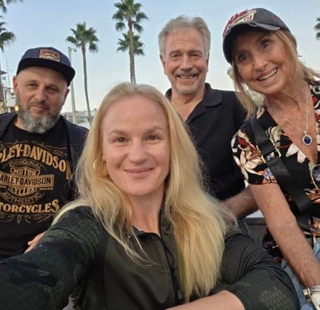 Валентина Шевченко поделилась кадрами со съемок сериала "Список смертников"