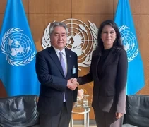 Кулубаев пригласил Анналену Бербок на саммит «Бишкек+25»