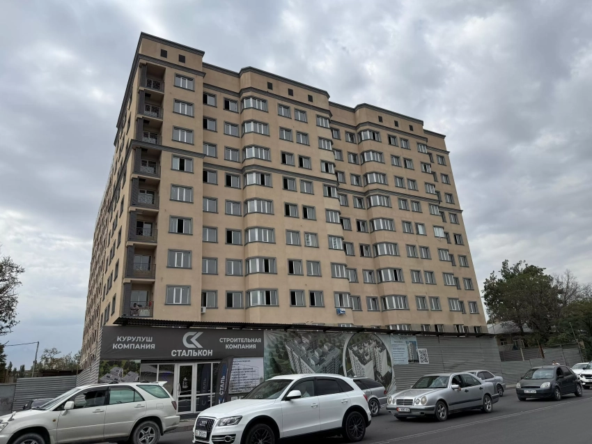 В Бишкеке незаконно приватизировали детсад завода им. Фрунзе. На его территории строят жилой комплекс