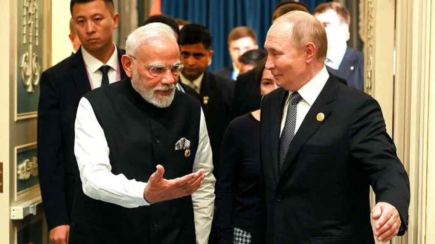 Путин и Моди провели переговоры в Тяньцзине после саммита ШОС