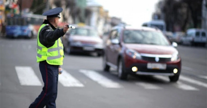 Проверку водителей на знание ПДД пока отложили