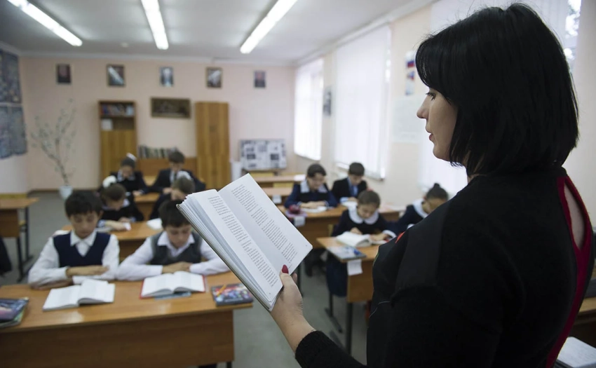 Более 30 тыс. кыргызстанских учителей обучат в рамках перехода на 12-летнее образование