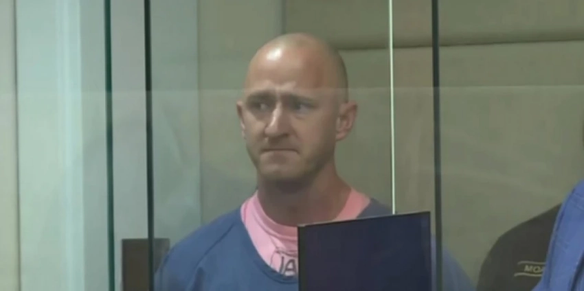 Пилот съел галлюциногенные грибы и пытался отключить двигатели самолета в полете