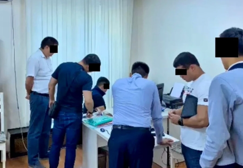 В бишкекском филиале ГУ «Кадастр» пропускали вне очереди за деньги