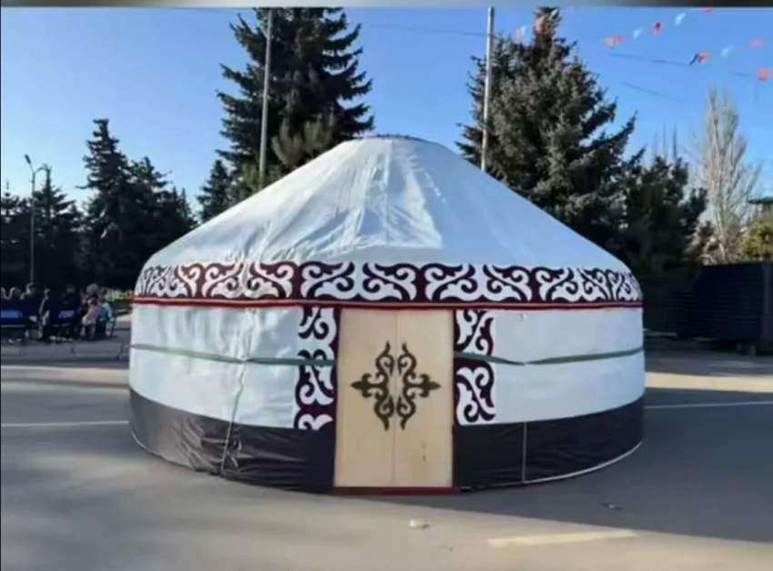 Соцконтракт изменил жизнь: мать пятерых детей наладила производство юрт