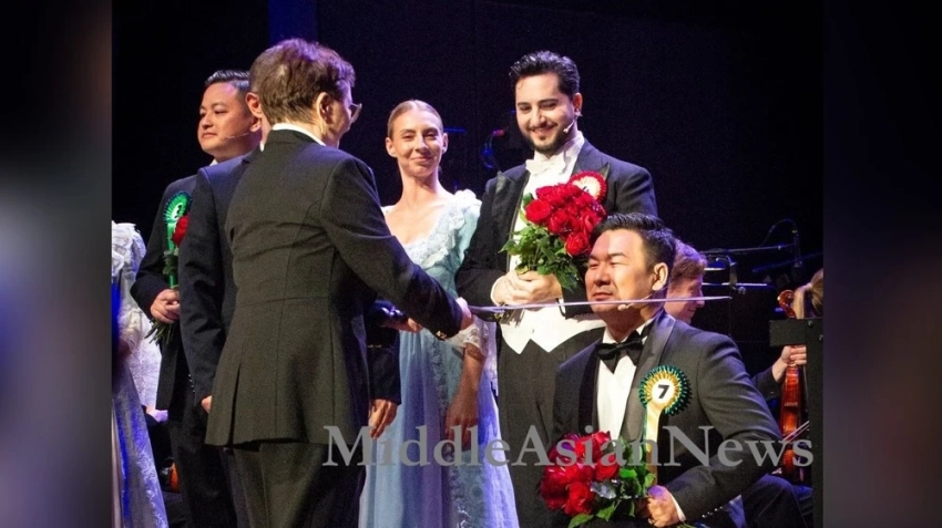 Монгольскому певцу присвоено рыцарское звание «во имя оперного искусства»