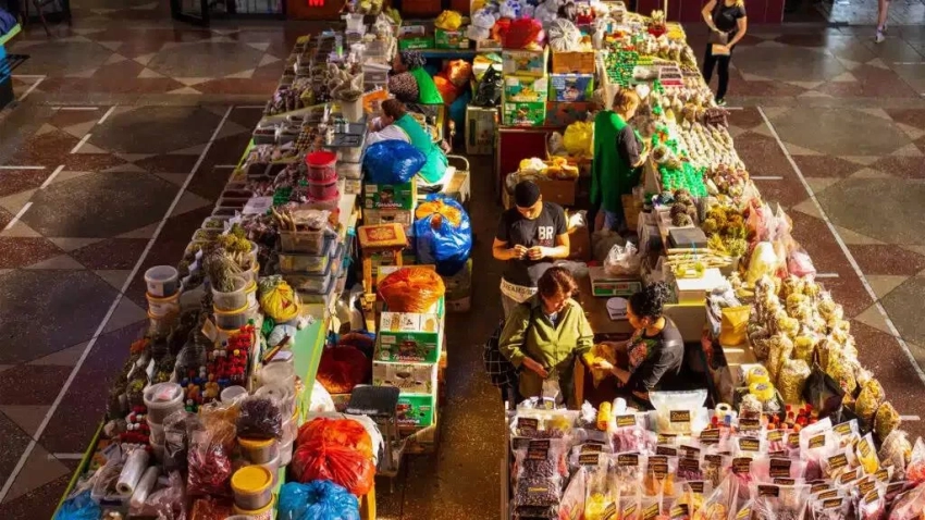 Старые рынки в Казахстане могут закрыть, если они не пройдут модернизацию до 2026 года