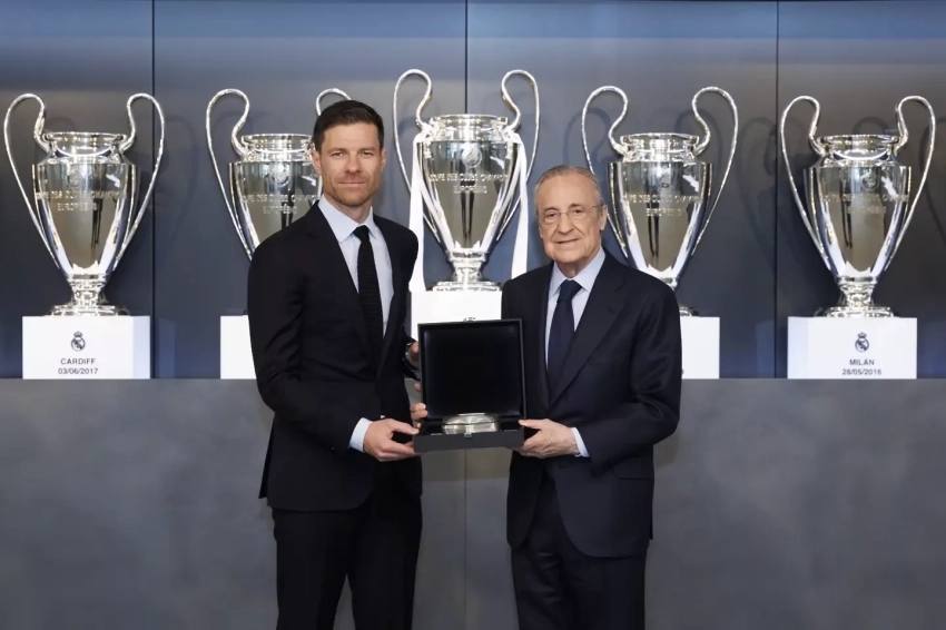 Противостояние титанов: сможет ли Хаби Алонсо разрушить гегемонию Флика в Ла Лиге?