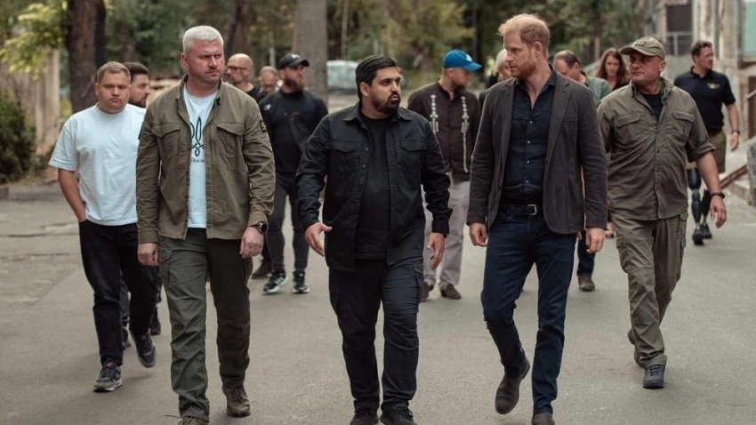 Принц Гарри посетил Киев и встретился с военнослужащими ВСУ