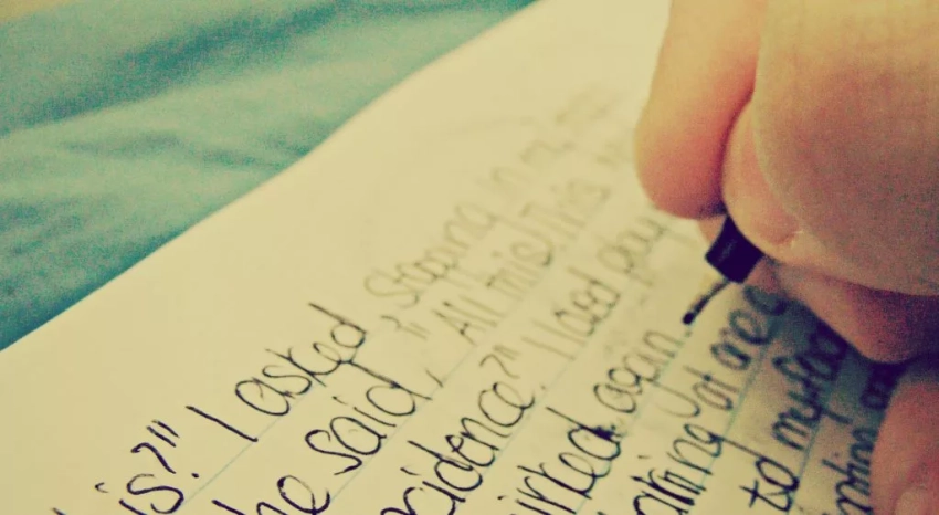 Синяя тетрадь: как ИИ возрождает чистописание