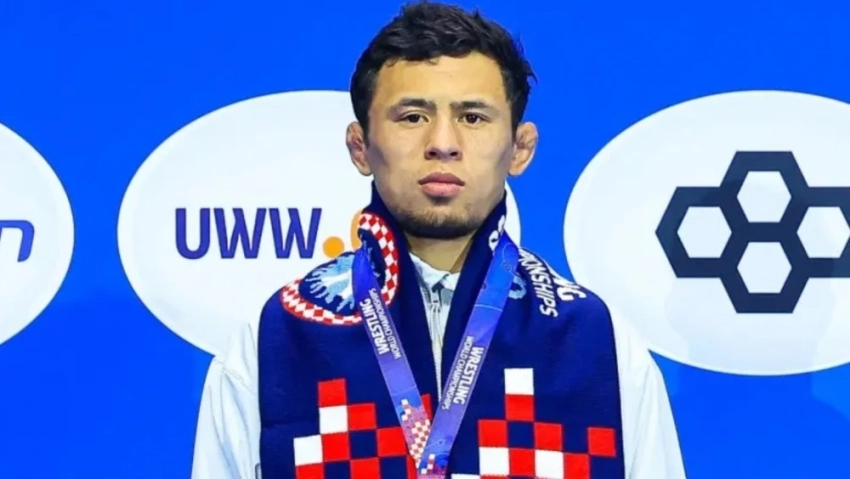 Бекзат Алмаз уулу завоевал серебро чемпионата мира по борьбе в Хорватии
