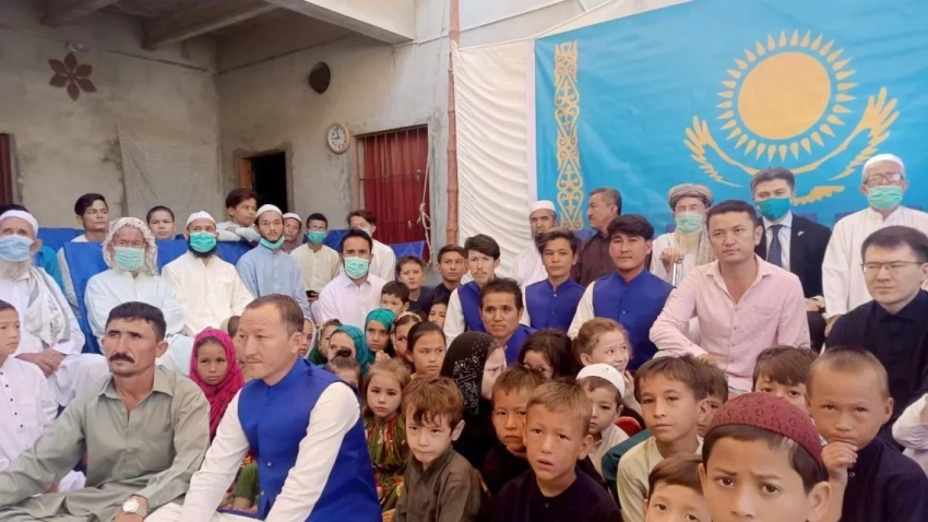 Этнических казахов из Пакистана силой увозят в Афганистан