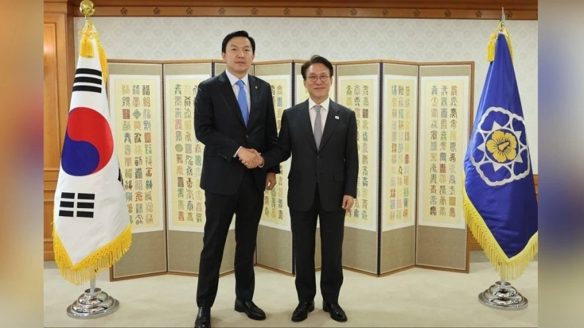 Премьер-министр Кореи обсудил с зампремьером Монголии вопросы цепочек поставок