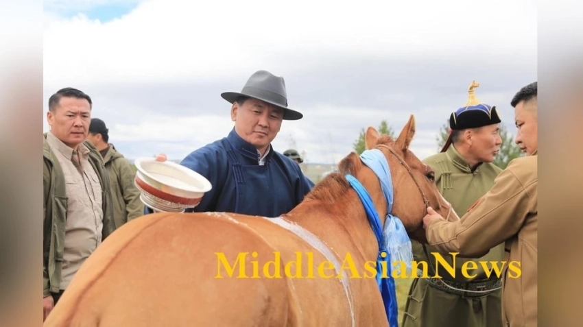 В ООН президент Монголии находит время, чтобы поприветствовать лошадей всего мира, — The Washington Post