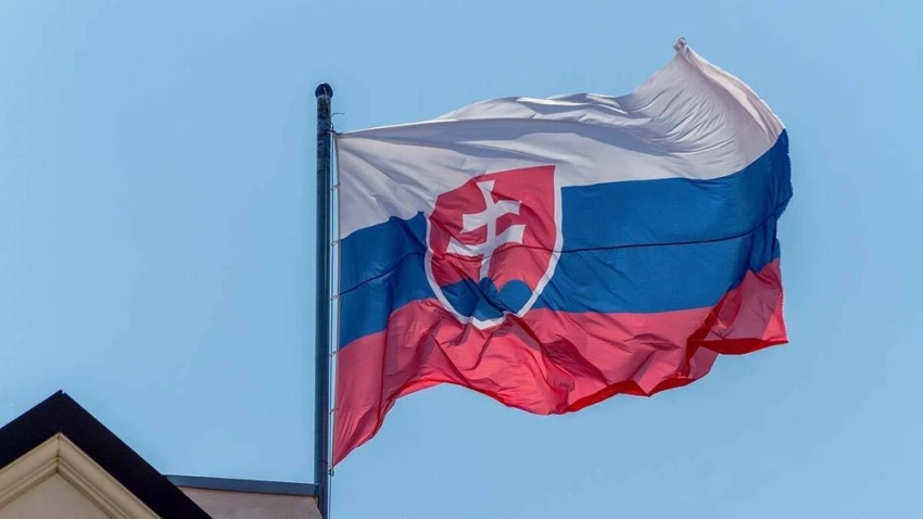 Словакия закрепила в Конституции признание только двух полов - мужского и женского