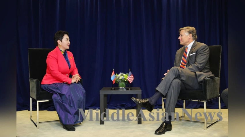 Заместитель госсекретаря Ландау встретился с министром МИД Монголии Батцэцэг